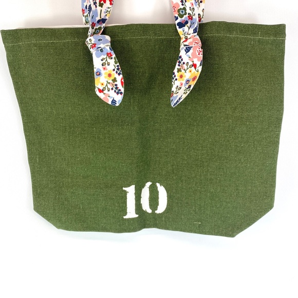CLARINS Feed Ten Canvas Tote Bag Recycled
Floral Handle White Green - NWT - Picture 7 of 14